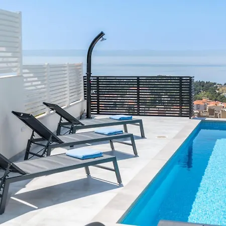 Andro Ii * Makarska