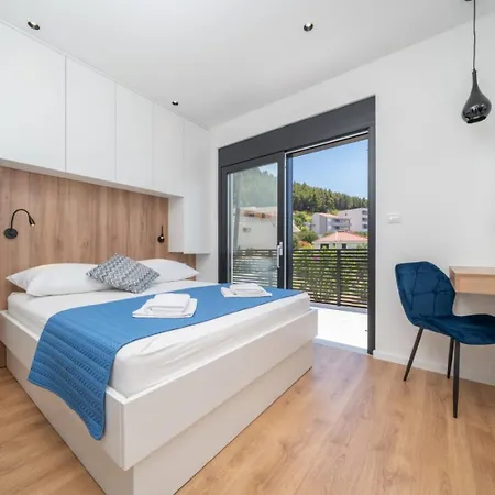 Andro Ii Makarska