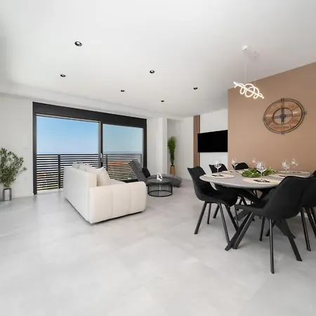 Andro Ii * Makarska